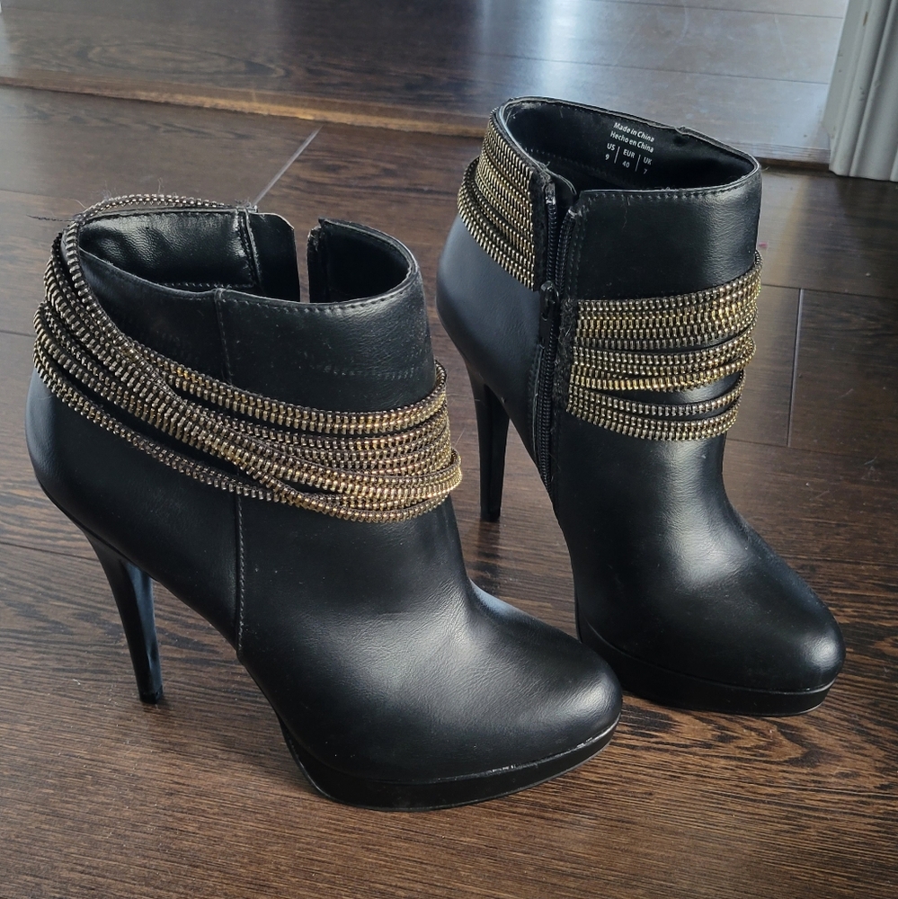 Call it Spring Black Heeled Boot (Size 9)